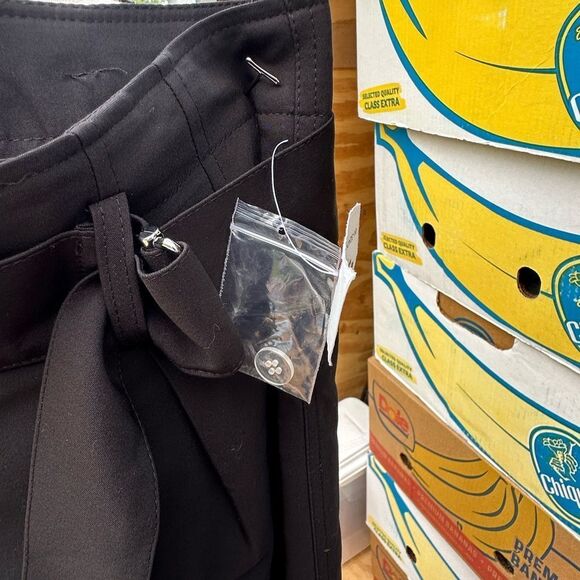 NWT Cynthia Rowley Black Cropped Pants with Belt - Picture 2 of 6